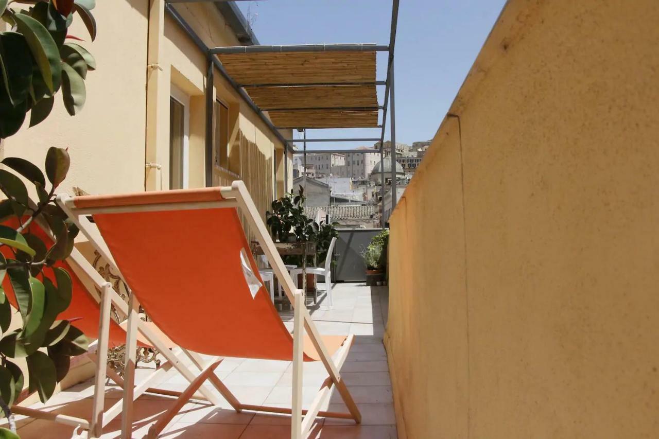 Appartamento Con Terrazza Panoramica In Marina. 칼리아리 외부 사진