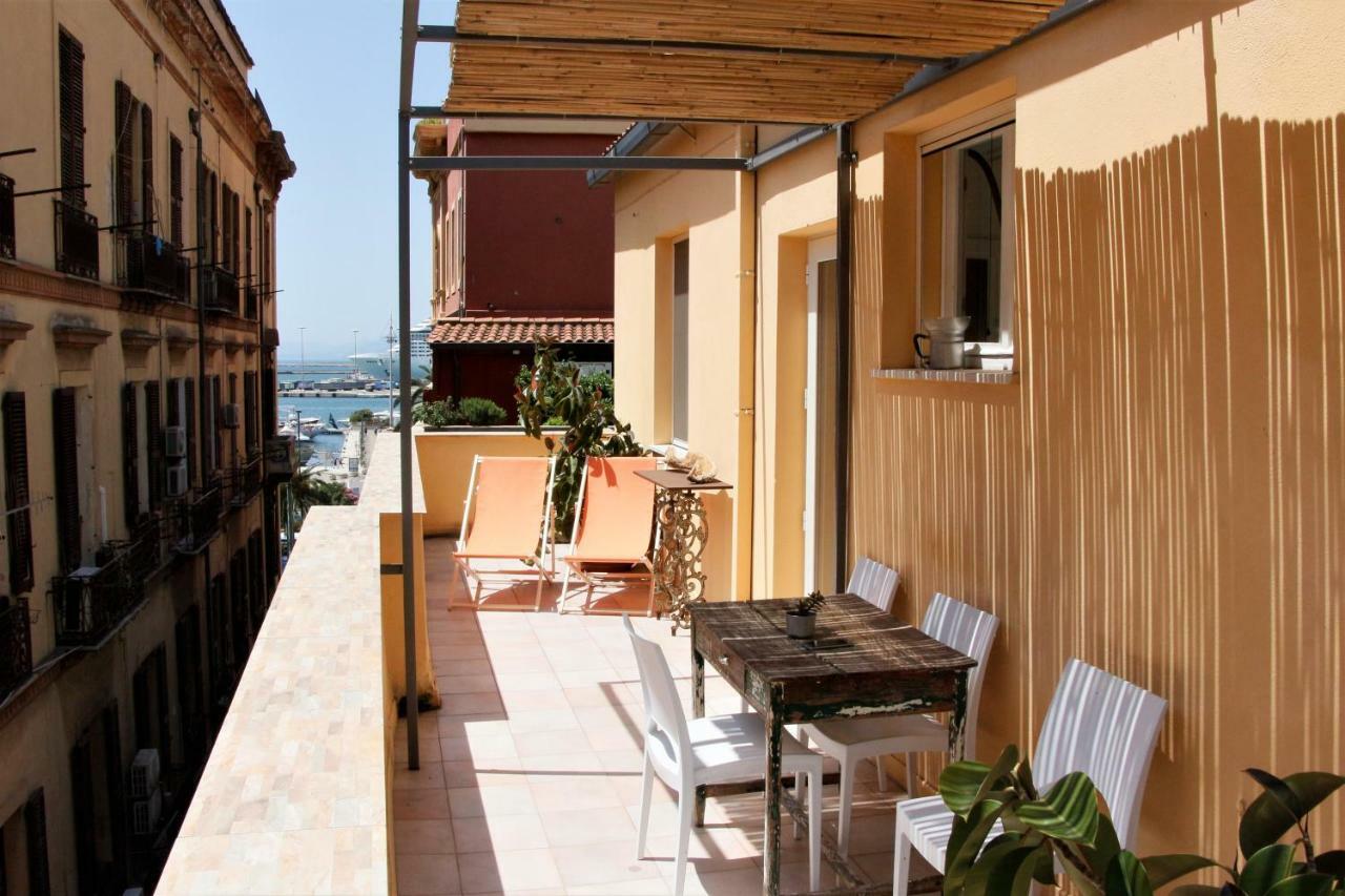 Appartamento Con Terrazza Panoramica In Marina. 칼리아리 외부 사진