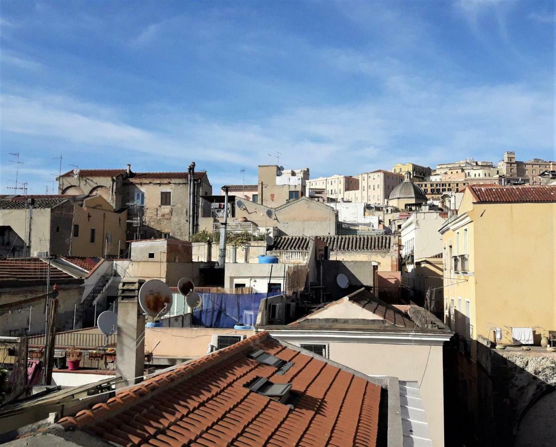 Appartamento Con Terrazza Panoramica In Marina. 칼리아리 외부 사진